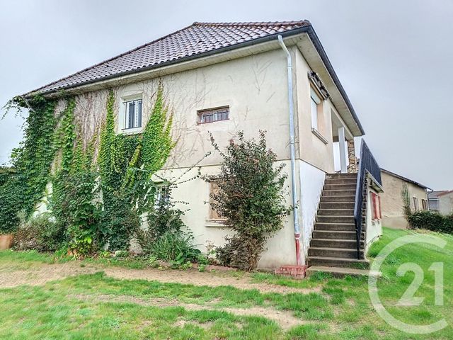 maison à louer - 8 pièces - 180.0 m2 - LE MAYET D ECOLE - 03 - AUVERGNE - Century 21 Lefèbvre Immobilier