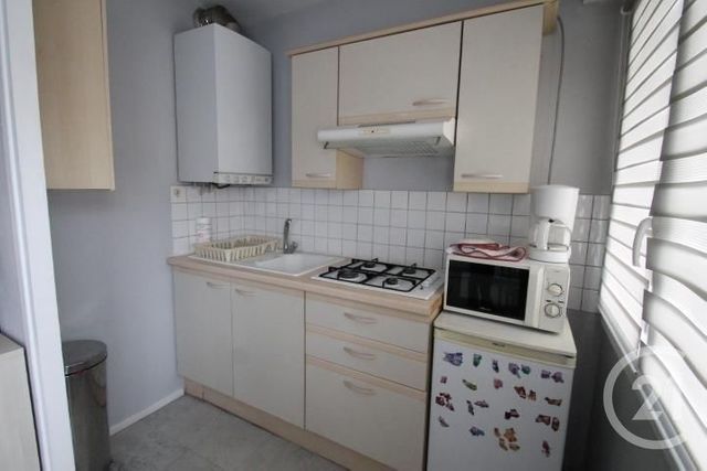 Appartement à louer - 2 pièces - 23.0 m2 - VICHY - 03 - AUVERGNE - Century 21 Lefèbvre Immobilier